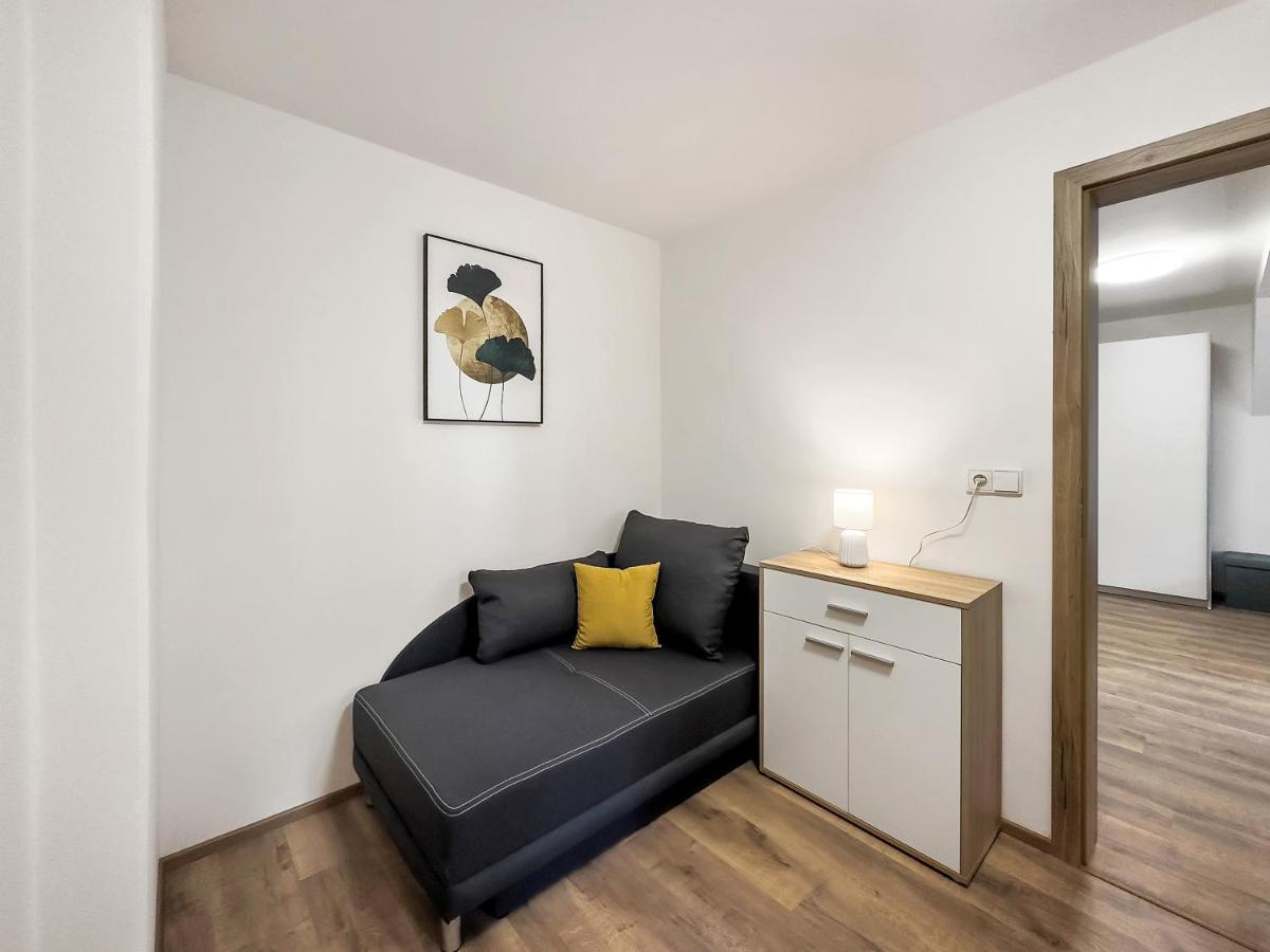 Apartment Katrin 2 การ์โลวีวารี ภายนอก รูปภาพ